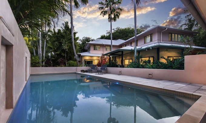 Port Douglas House | Luxury Beach House in heart of Port Dgls