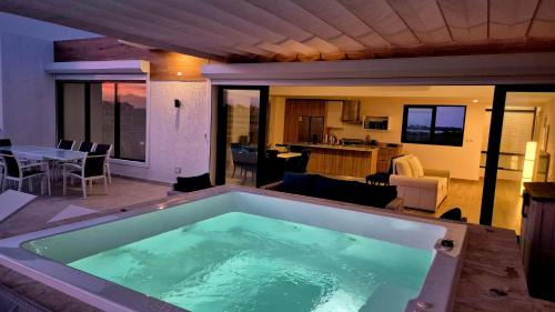Punta Cana Apartment | Luxury Beach Penthouse Jacuzzi Lagoon View