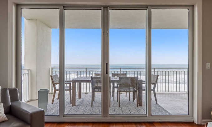 Jacksonville Beach Condo | Luxury Beachfront property with a gorgeous view.