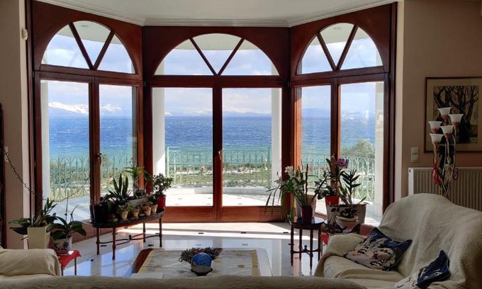 Rafina-Pikermi House | Luxury beachfront appartment in Attika