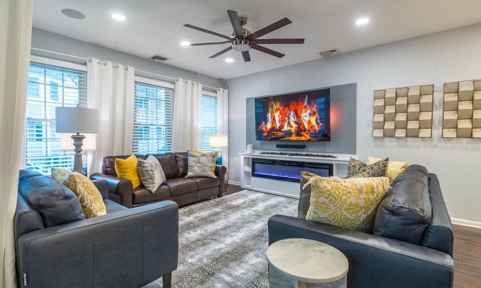 Atlantic City House | Luxury Beachside Vacation Getawayn-OceanView, King beds, Steps to beach, Casino