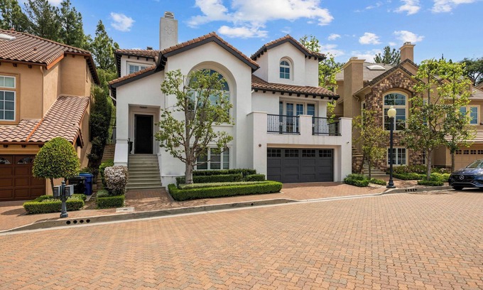Bel Air House | Luxury Bel Air Crest Escape