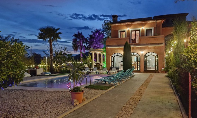 Finestrat Villa | Luxury Boutique Villa in Finestrat, Benidorm. Sleeps 18+. Nr Beaches, Nightlife