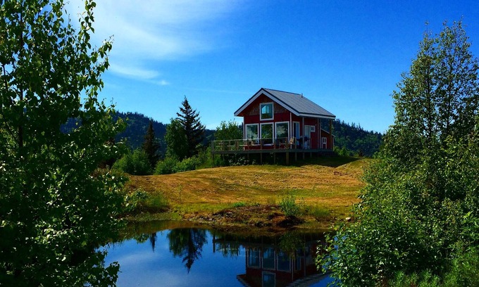 Ismailof Island Cabin | Luxury Cabin in Halibut Cove