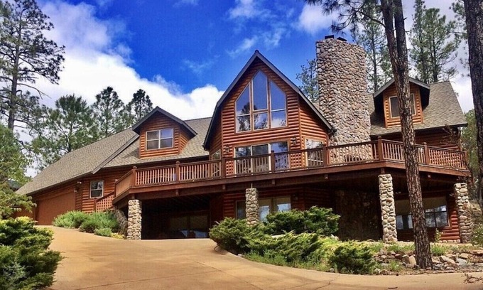 Christopher Creek Cabin | Luxury Cabin Living - Tall Forest Pines Just 1.5 hrs from Scottsdale