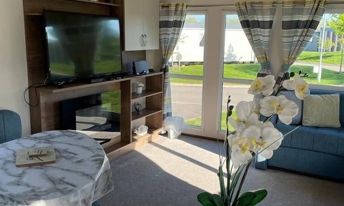 Dogdyke House | Luxury caravan