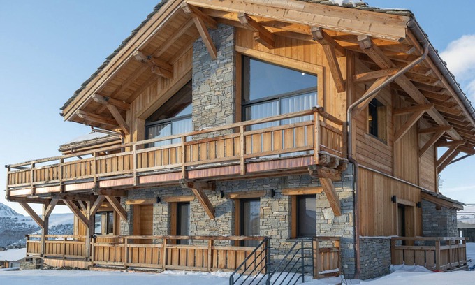 Bergers Ski Chalet | Luxury chalet, ski-in/ski-out, sauna and jacuzzi, Alpe d'Huez