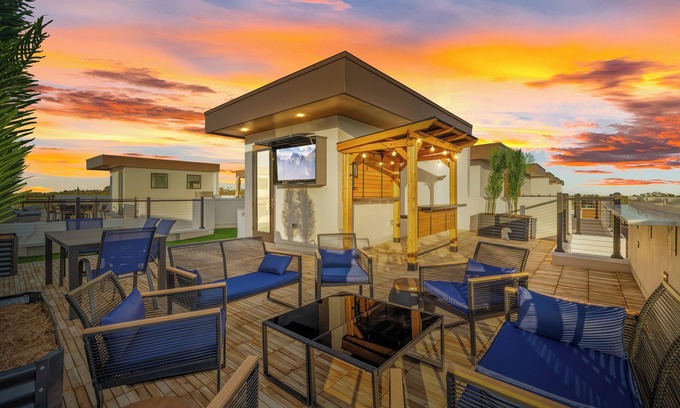Largo House | LUXURY Coastal Modern Sunset Oasis with Beautiful ROOFTOP