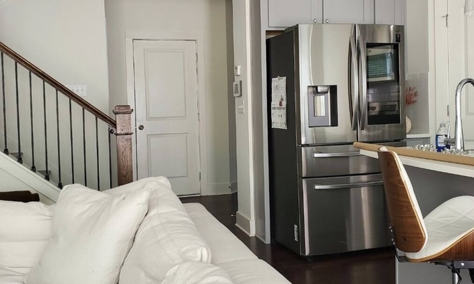Lithonia House | LUXURY CONDO CLEAN AND SPACIOUS