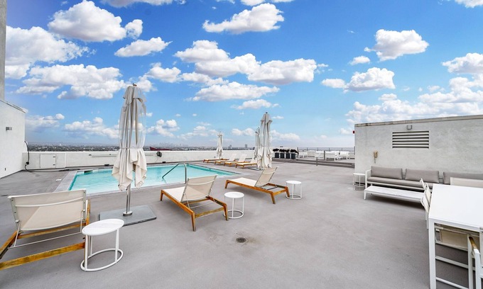 Norma Triangle Condo | Luxury Condo in the most prestigious WeHo full amenity building