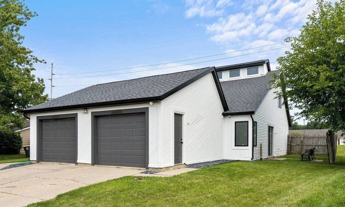 Saint Marys  Allen County Condo | Luxury Condo w/Attached Garage