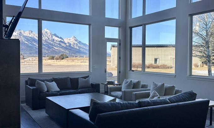 Jackson Hole House | Luxury Custom Built Home North of Town