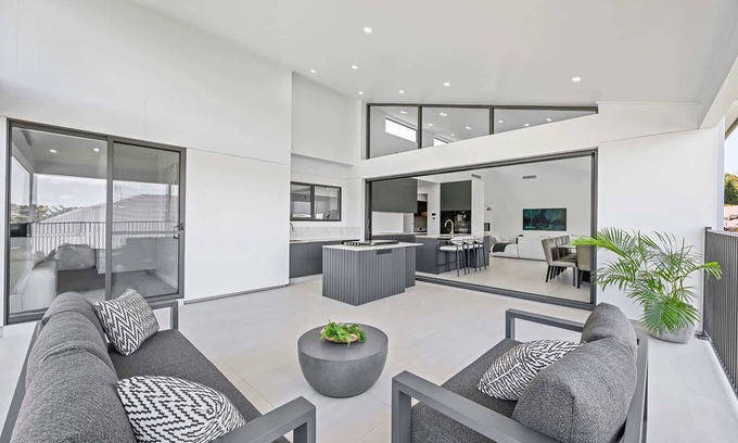 Calare House | Luxury Designer Retreat - Modern, Entertainer