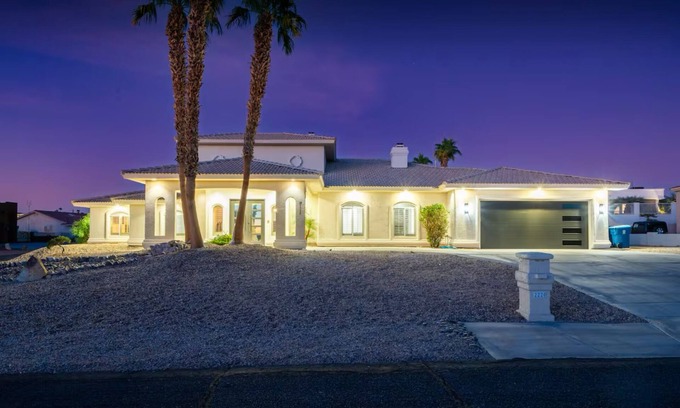 Residential Estates House | Luxury Estate W/Pool&Spa, Billiards, 4400 SqFt of Entertainment and Comfort