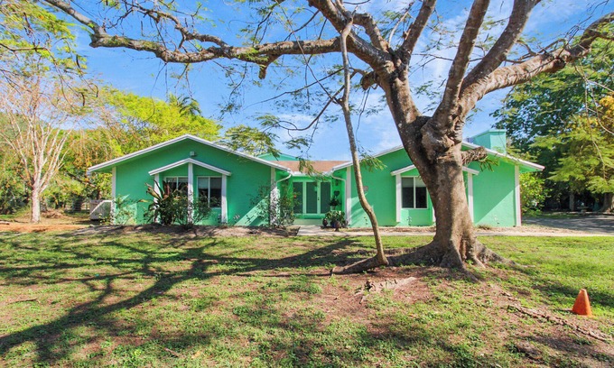Homestead House | Luxury Family Retreat Near Miami & Keys