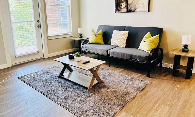 Franklin Apartment | Luxury Friend & Family Suite