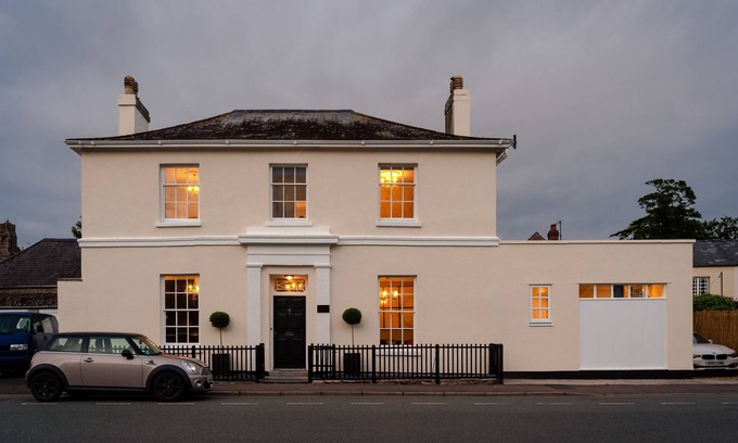 Totnes House | Luxury Georgian Gem; perfect for family gatherings