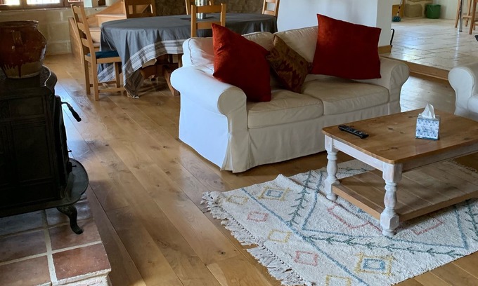 Armillac House | Luxury guest room with lounge