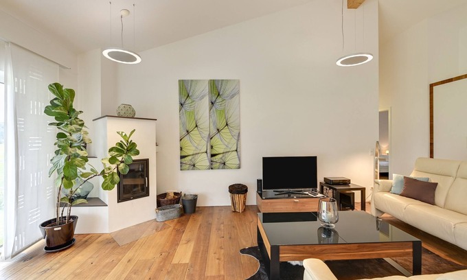 Sulzbach Apartment | Luxury Holiday Apartment with Wi-Fi, Fireplace, Balcony, Sauna & Whirlpool