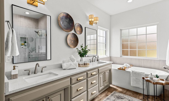 Bentonville House | Luxury Home @ Crystal Bridges + Trail Access!