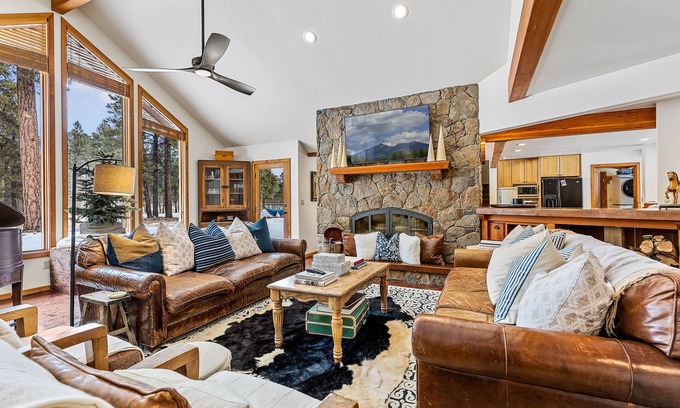 Flagstaff House | Luxury Home on 5 Acres Less Than 10 Minutes to Downtown Flagstaff!