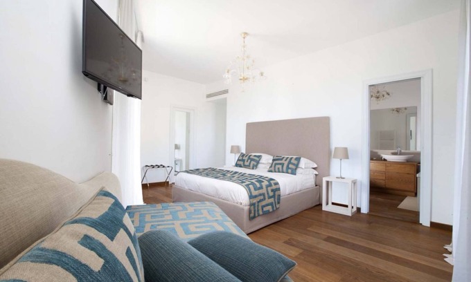 Sorrento Historic Centre Apartment | Luxury Home Sea View & Jacuzzi in Sorrento centre