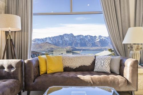 Fernhill Apartment | Luxury Home with Views of Lake Wakatipu