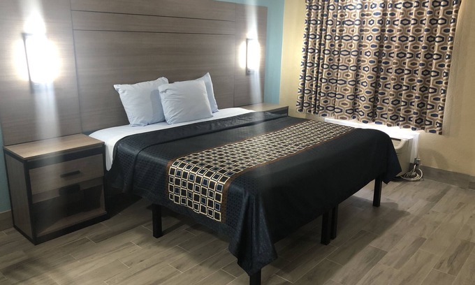 North Shore Hotel | Luxury Inn & Suites