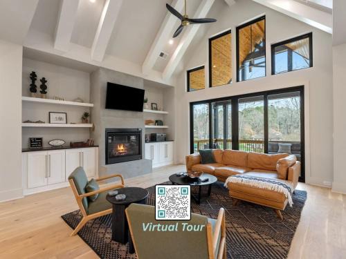 Mooresville House | Luxury Lakefront Escape Pool Poker Hot Tub Fire Pit
