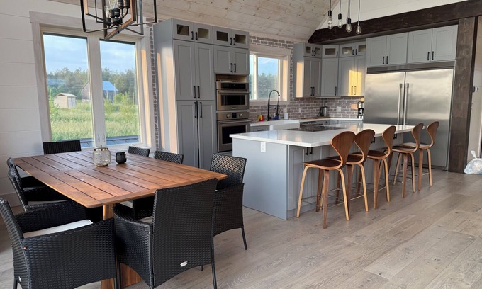 Gravenhurst House | luxury lakeside escape with sunsets, kayaks and fire pit