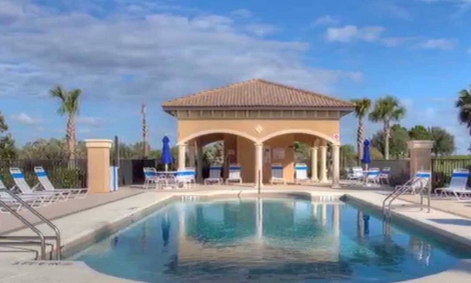 Braden River Condo | LUXURY LAKEVIEW CONDO IN RIVER STRAND GOLF AND COUNTRY CLUB.