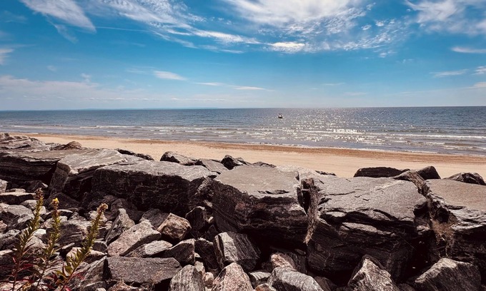 Sherkston Cottage | Luxury Lakeview Modern 3 Bedroom Cottage at Sherkston Shores.