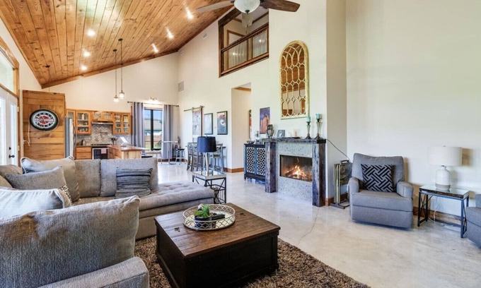 Milton House | Luxury Living - Barndominium