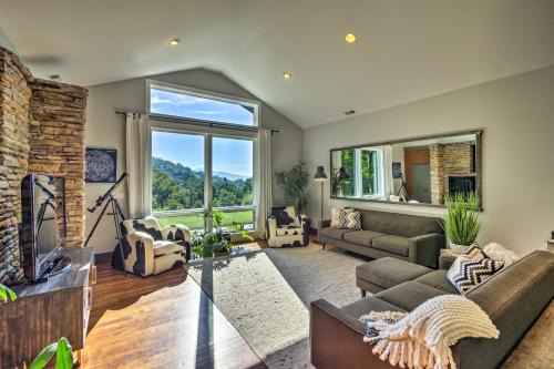 Fairview House | Luxury Lodge on 45 Acres Patio, Deck and Views!
