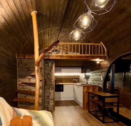 Hatherton Cabin | Luxury Lodge with Hot Tub next to Belfry Golf Course