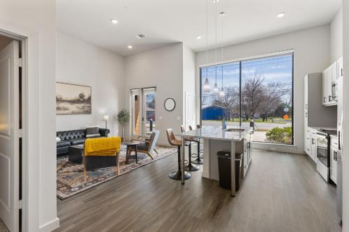 Windsor Park Apartment | Luxury Loft Style Apartment