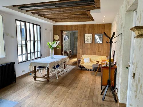 Arsenal Apartment | Luxury Marais Apartment with Authentic Parisian Flair