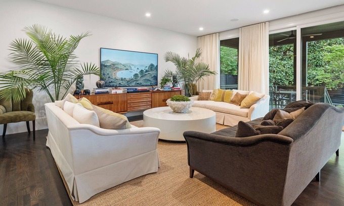 Midtown House | Luxury Midtown 4BR w/King Suites & 2 Porches