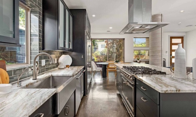Swede Hill House | Luxury Modern Home in Hip East Austin!