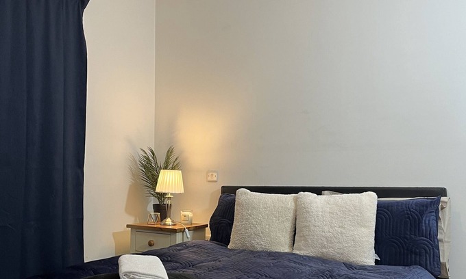 Canning Town Apartment | Luxury Modern Oasis Rooms -O2-Arena-ExCeL-CityAirport Canary Warf