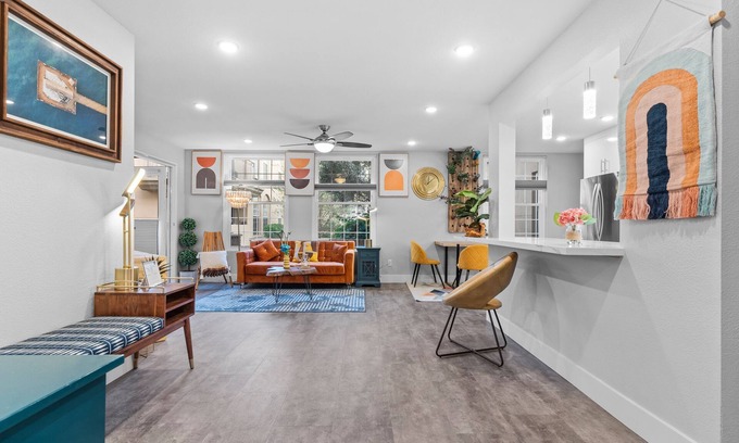 Hillcrest Condo | Luxury modern resort apt pool-spa in the heart of Sunny San Diego. 🏳️🌈 friendly
