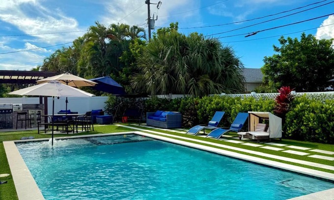 Pelican House | Luxury Modern vacational home