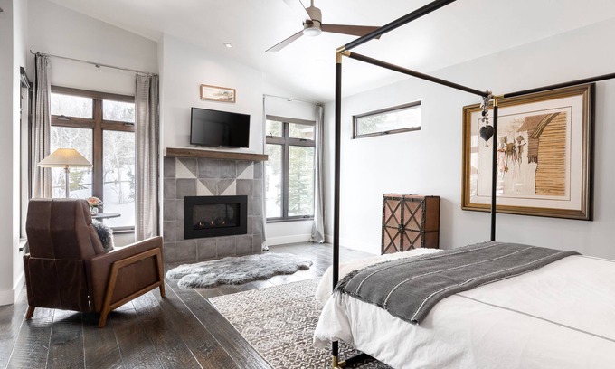 The Timbers Villa | Luxury Mountain Villa, Walk to Ski Lifts, Stunning 360 Degree Views!