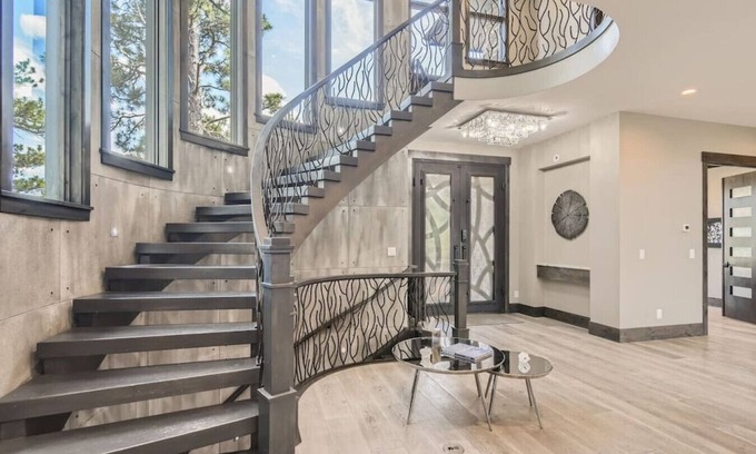 Homestead House | Luxury Mtn Home w/ Sauna & Speakeasy I Red Rocks