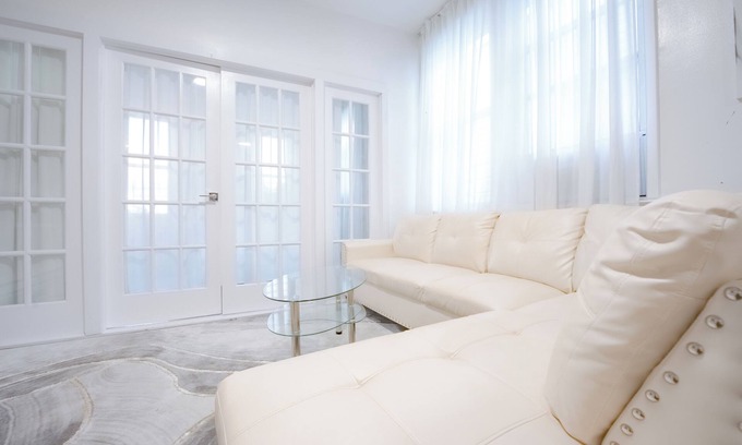 Southeast Yonkers House | Luxury NY Home close to NYC