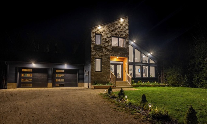 South Bruce Peninsula Cottage | Luxury oasis in the woods, less than five minutes from the beach!