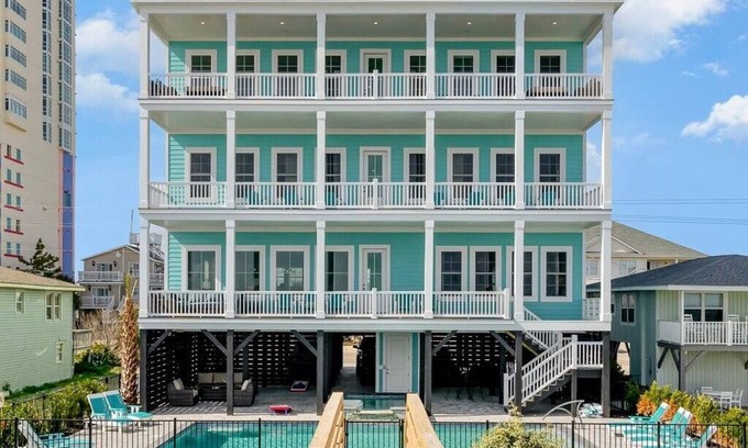 Cherry Grove Beach House | Luxury Oceanfront Home Carolina Dreamin