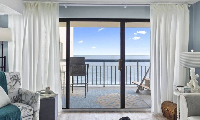 Ash Condo | Luxury OCEAN FRONT, Excellent view! Everything your vacation should be!