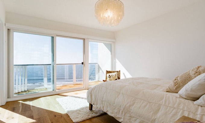 Rio del Mar Condo | LUXURY OCEANFRONT, Ocean Views! Walk to Rio del Mar Beach, Aptos