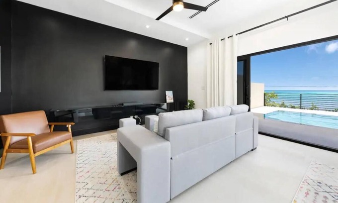 Gambier House | Luxury Oceanfront Villa 2